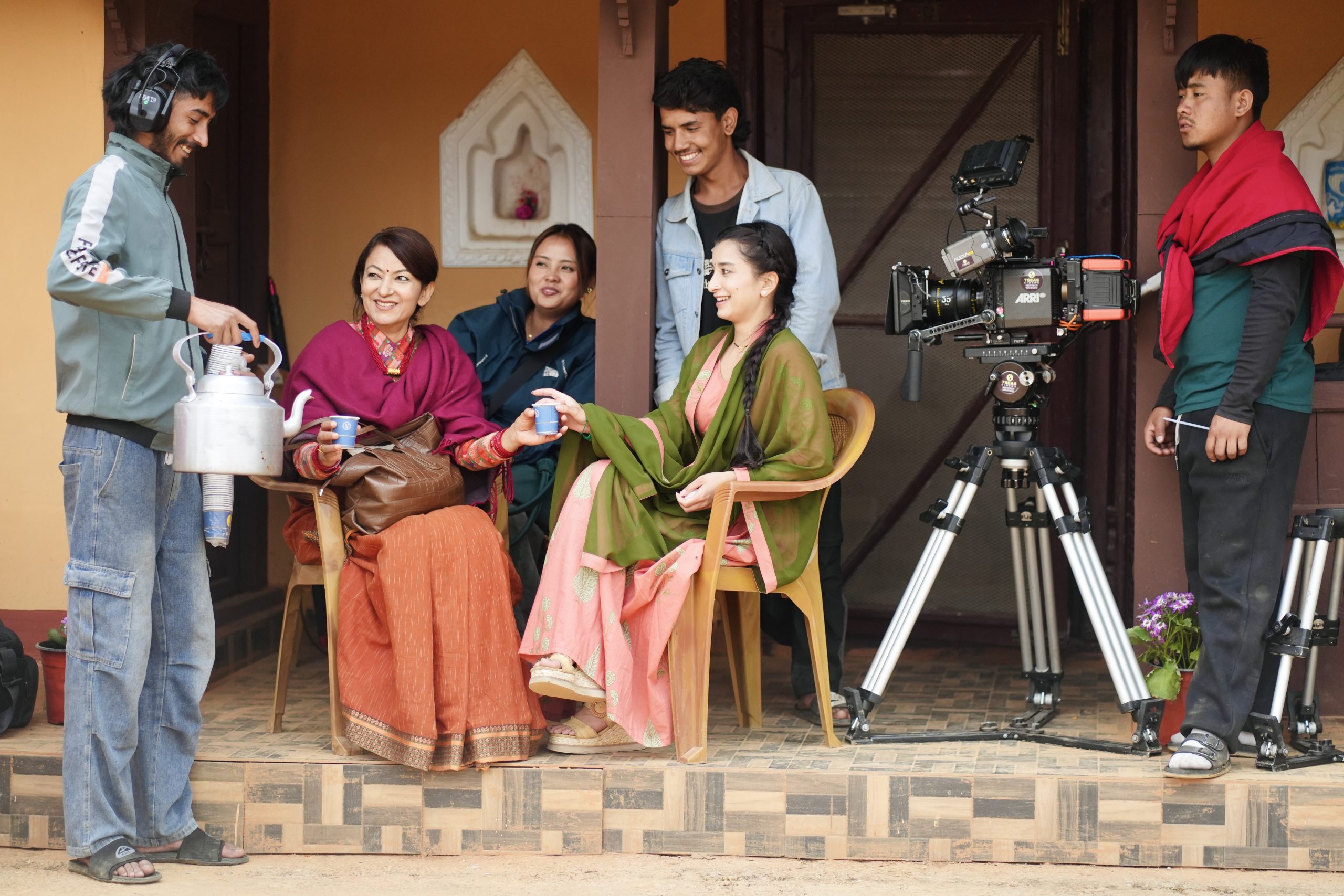 <span class='c1'>‘बाः एक योद्धा ’मा पहिलो पटक</span> <span class='c2'>एकसाथ देखिँदै झरना र सुहाना</span>