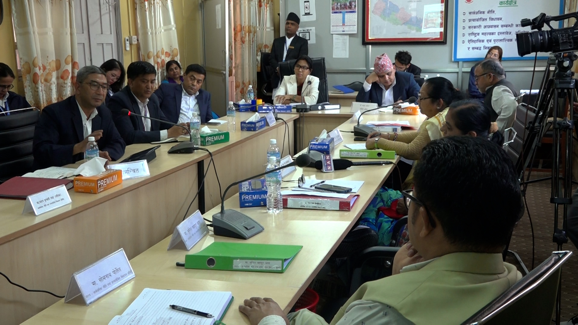 <span class='c1'>नयाँ संसद भवन र ग्यालरी बैठक</span> <span class='c2'>भवन निर्माण प्रगतिबारे समितिमा छलफल</span>