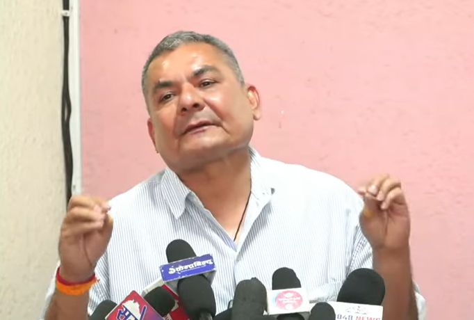 <span class='c1'>बैंकबाट लोन लिएर जनताको सेवा गर्दा</span> <span class='c2'>‘माफिया’ भनियो : दुर्गा प्रसाईं</span>