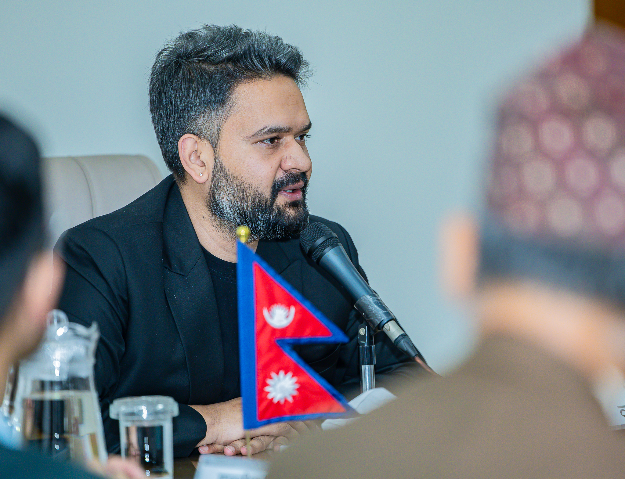 <span class='c1'>प्रधानमन्त्री शाहको निर्देशनः विश्वविद्यालयबाट</span> <span class='c2'>दलीय संगठन तत्काल हटाउनु</span>