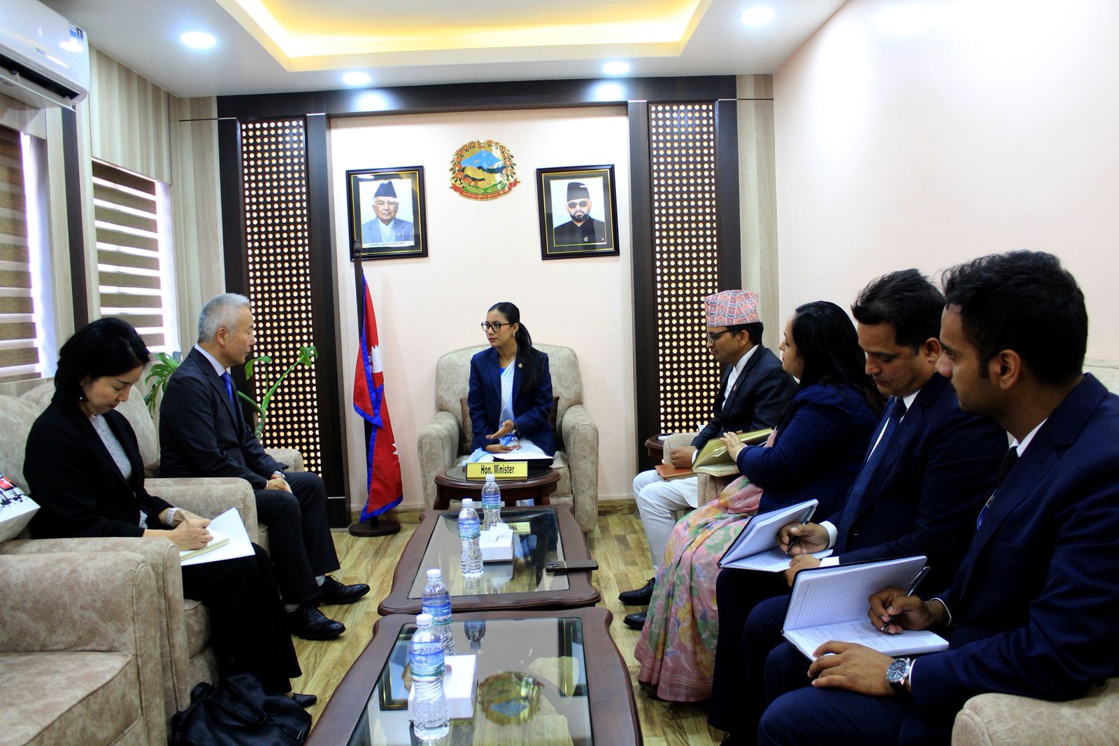 <span class='c1'>कानूनमन्त्री गौतम र जापानका राजदूत तोरुबीच भेटघाट, कानून</span> <span class='c2'>सुधार र एआई नियमनमा नेपाल–जापान सहकार्यबारे छलफल</span>