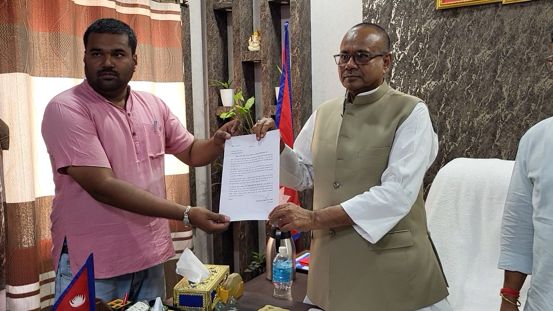 <span class='c1'>धनुषा र सिरहा जोड्ने कमला पुल</span> <span class='c2'>नयाँ बनाउने प्रदेश सरकारको तयारी</span>