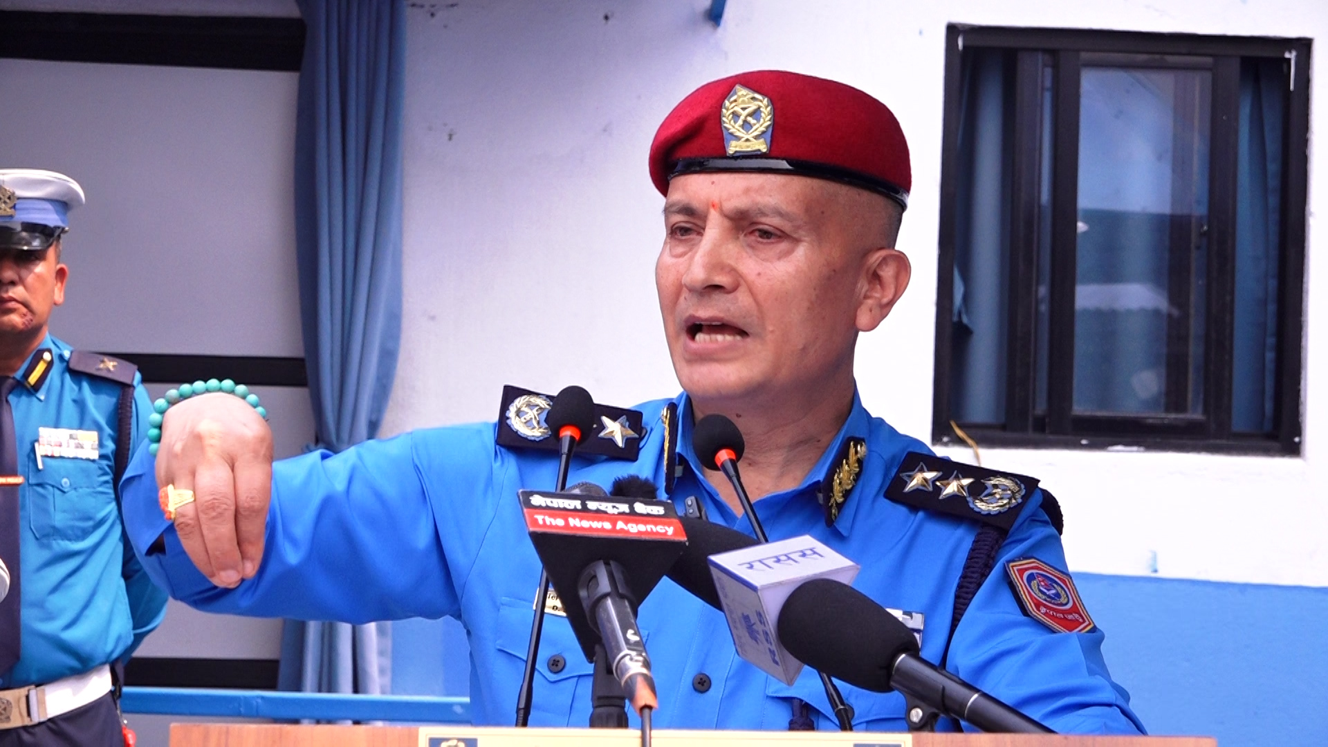 <span class='c1'>भवन उद्घाटन गर्दै महानिरीक्षक कार्कीले भने : सुरक्षाका</span> <span class='c2'>बृहत्तर क्षेत्रमा काम गर्न प्रहरी सक्षम छ</span>