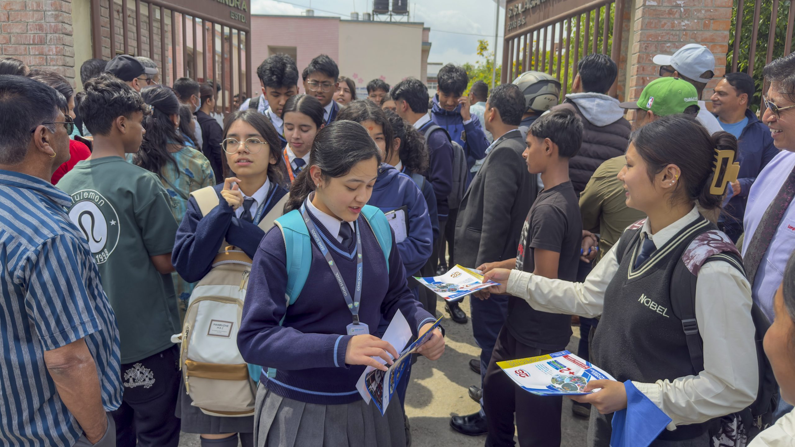 <span class='c1'>परीक्षा केन्द्रमै प्रचार, परीक्षा</span> <span class='c2'>दिइरहेका विद्यार्थी प्रभावित</span>