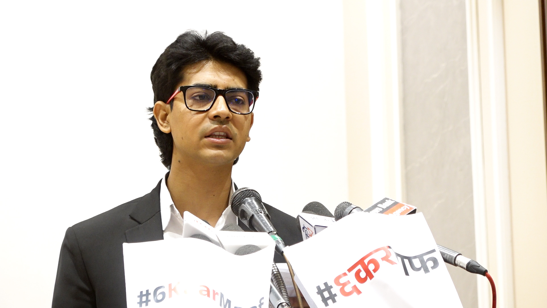 <span class='c1'>जेन्जी अगुवा मिराज ढुङ्गाना समूहको माग : पेट्रोलियम</span> <span class='c2'>पदार्थमा लाग्ने ६ प्रकारका कर हटाउन आग्रह</span>