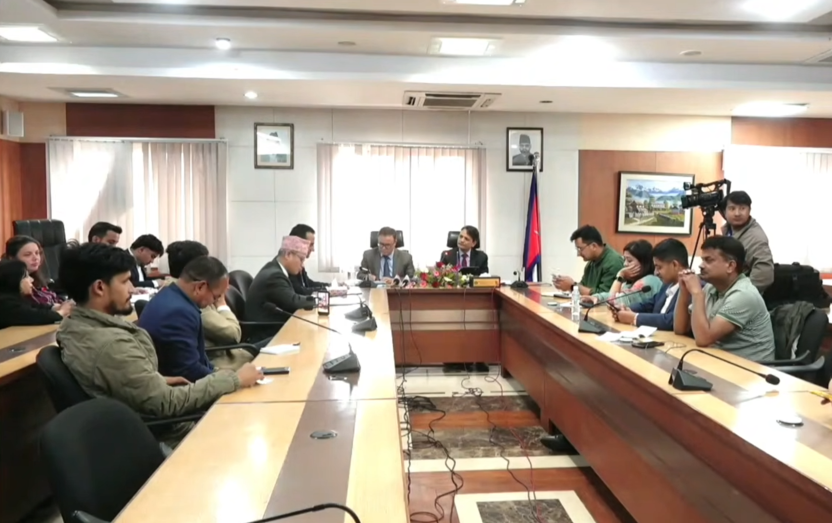 <span class='c1'>मध्यपूर्वी देशमा द्वन्द्व : २८</span> <span class='c2'>जना घाइते, ११ नेपाली पक्राउ</span>