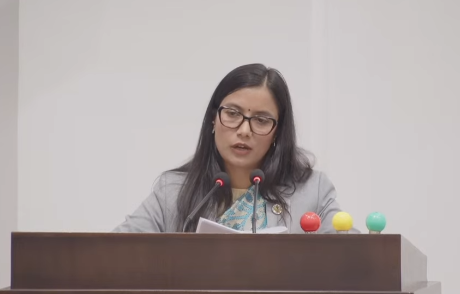 <span class='c1'>यस पटकको संसद पक्ष र विपक्षको</span> <span class='c2'>सीमाभन्दा माथि उठ्नुपर्छ : मन्त्री गौतम</span>