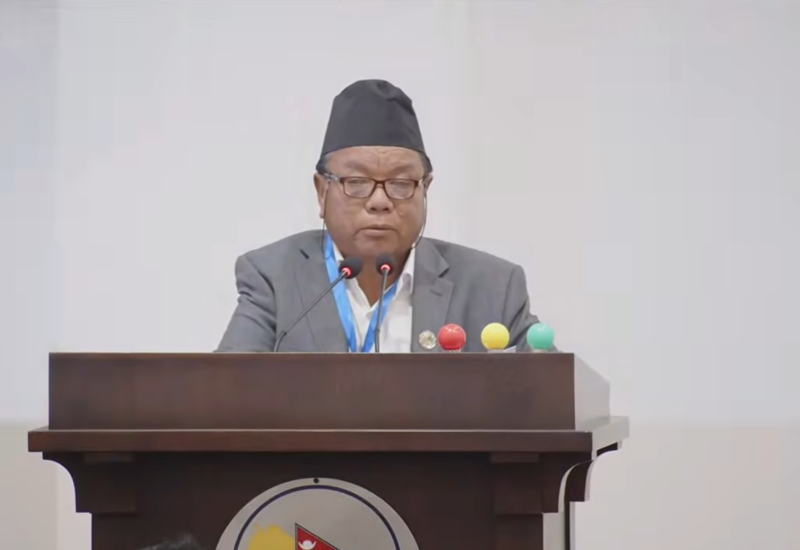 <span class='c1'>म राजनीतिक गर्ने राजनीतिज्ञ होइन, म</span> <span class='c2'>समाजसेवी हुँ : महाविर पुन</span>