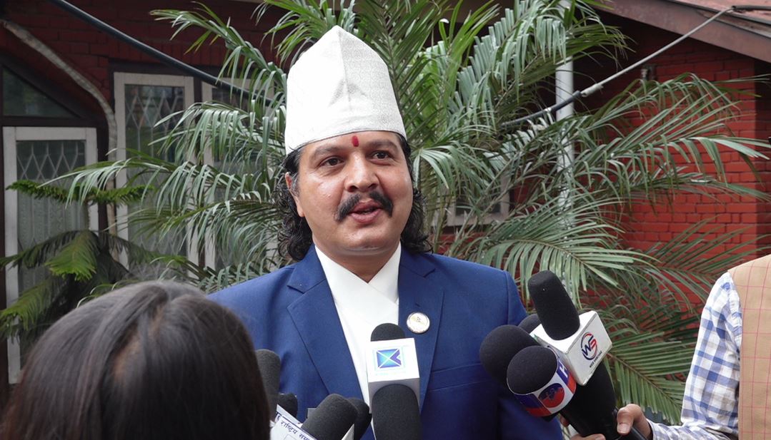 <span class='c1'>सभापति चयन भएपछि ढकाल भन्छन् : समितिमा</span> <span class='c2'>दल भन्दा बाहिर निस्केर बहसहरु गर्नेछौं</span>