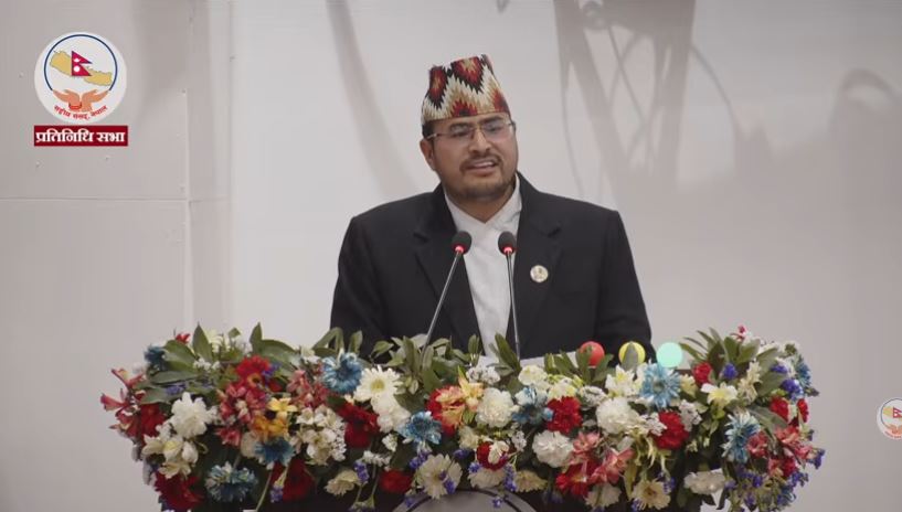 <span class='c1'>रास्वपाले धोका दिएपछि राप्रपाले भन्यो : प्रेममा जस्तै</span> <span class='c2'>राजनीतिमा पनि आश्वासन र धोका जायज हुने रहेछ</span>