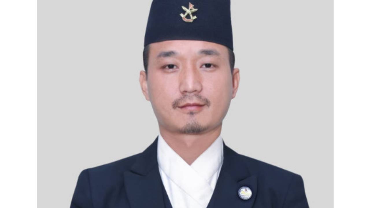 <span class='c1'>गृहमन्त्री गुरुङ काभ्रेको रोशी खोलाको</span> <span class='c2'>स्थलगत निरीक्षण गर्न जाने</span>