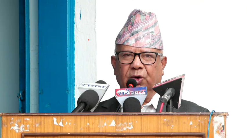 <span class='c1'>कम्युनिस्ट आन्दोलन संकटमा, गहन समीक्षा</span> <span class='c2'>आवश्यक : माधवकुमार नेपाल</span>