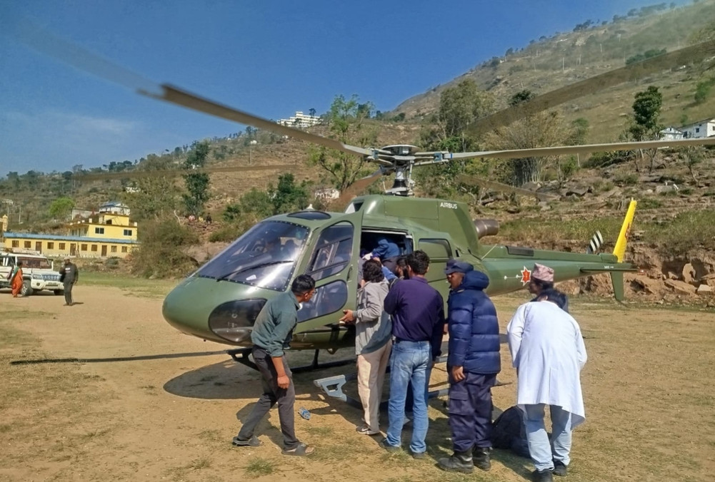 <span class='c1'>हुम्ला र कालिकोटबाट दुई</span> <span class='c2'>सुत्केरीको हवाई उद्धार</span>