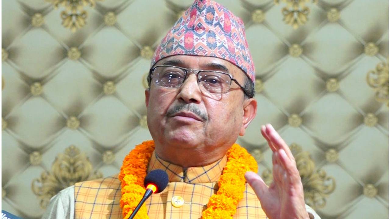 <span class='c1'>पूर्णबहादुर खड्काले</span> <span class='c2'>बोलाए बैठक</span>