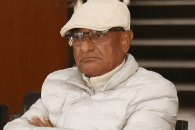 <span class='c1'>पूर्व गृहमन्त्री रमेश</span> <span class='c2'>लेखक रिहा</span>