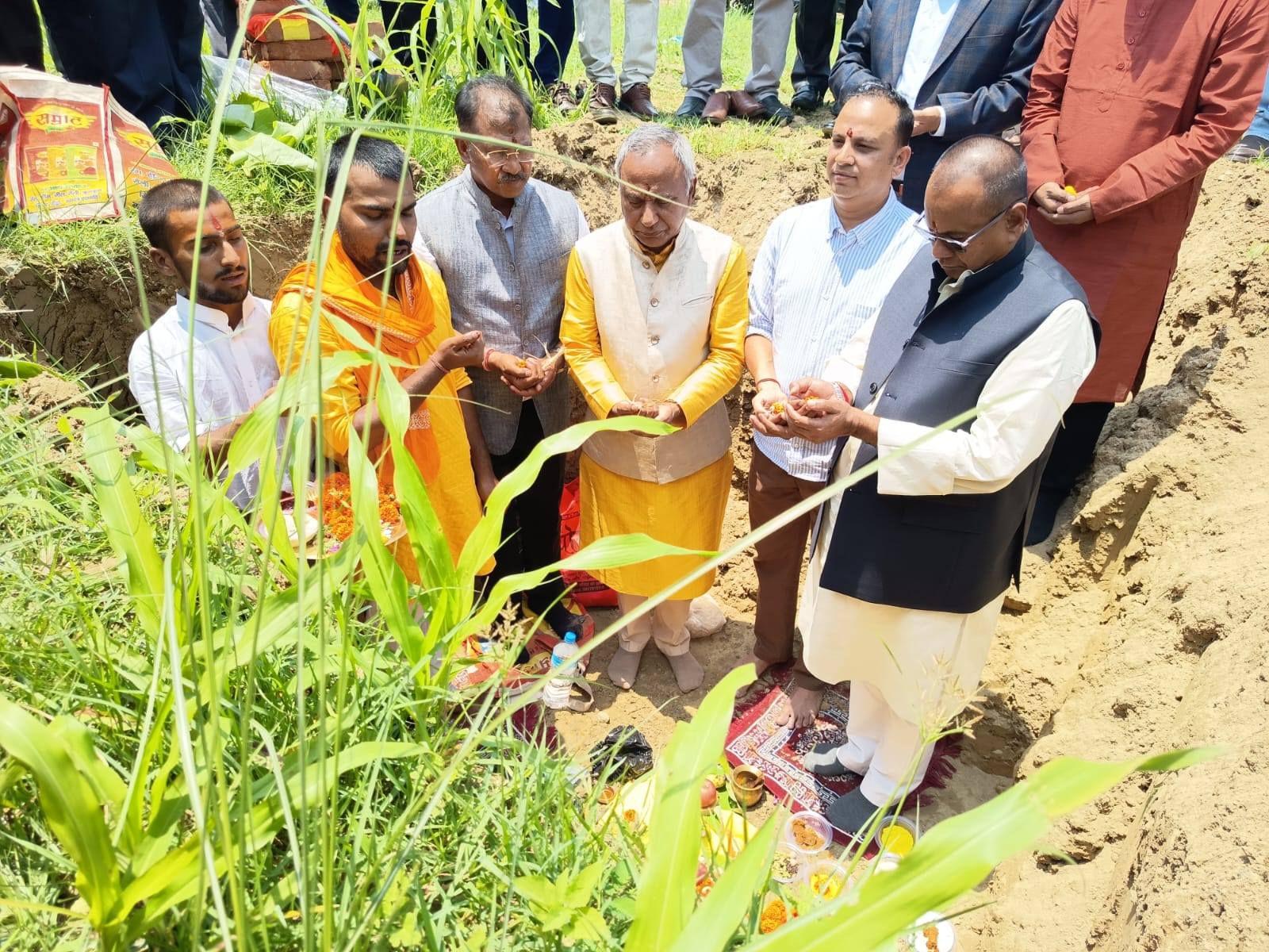 <span class='c1'>धनुषामा दुई अर्बको लगानीमा</span> <span class='c2'>पाँचतारे होटल निर्माण हुँदै</span>