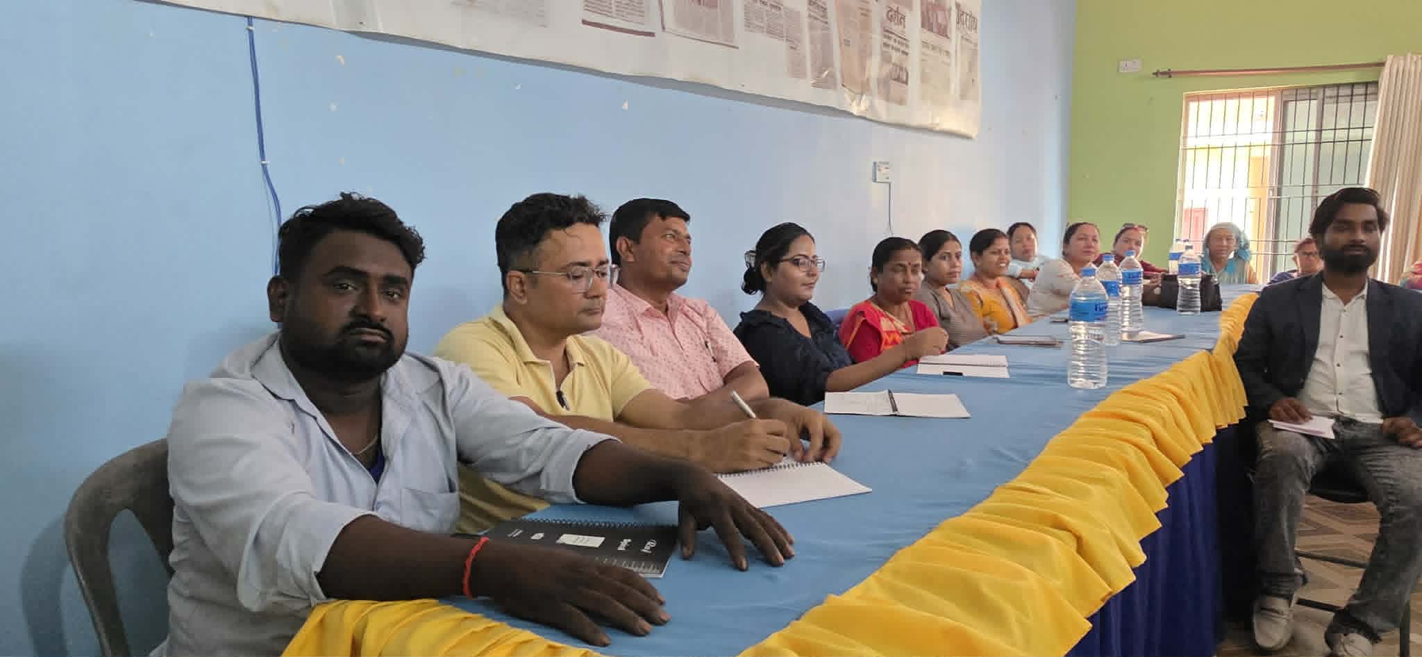 <span class='c1'>विराटनगरमा दलित समुदायका युवालाई</span> <span class='c2'>नेतृत्व विकास तालिम</span>