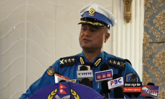 <span class='c1'>बैशाखमा मात्र लापरबाहीपूर्ण सवारी साधन चलाउने ३१</span> <span class='c2'>वटा अनुमति पत्र निलम्बन : नवराज अधिकारी</span>