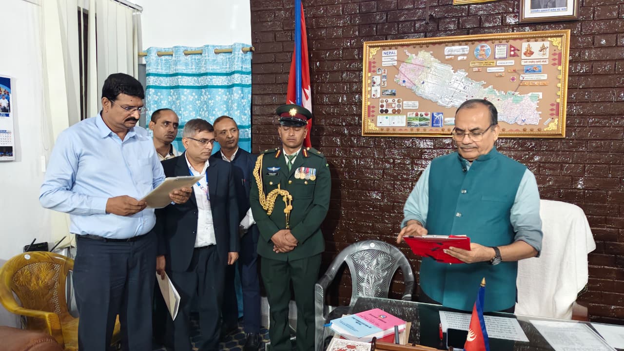 <span class='c1'>मधेश प्रदेश सरकारमा नेकपा</span> <span class='c2'>एमालेको ‘सरप्राइज इन्ट्री’</span>
