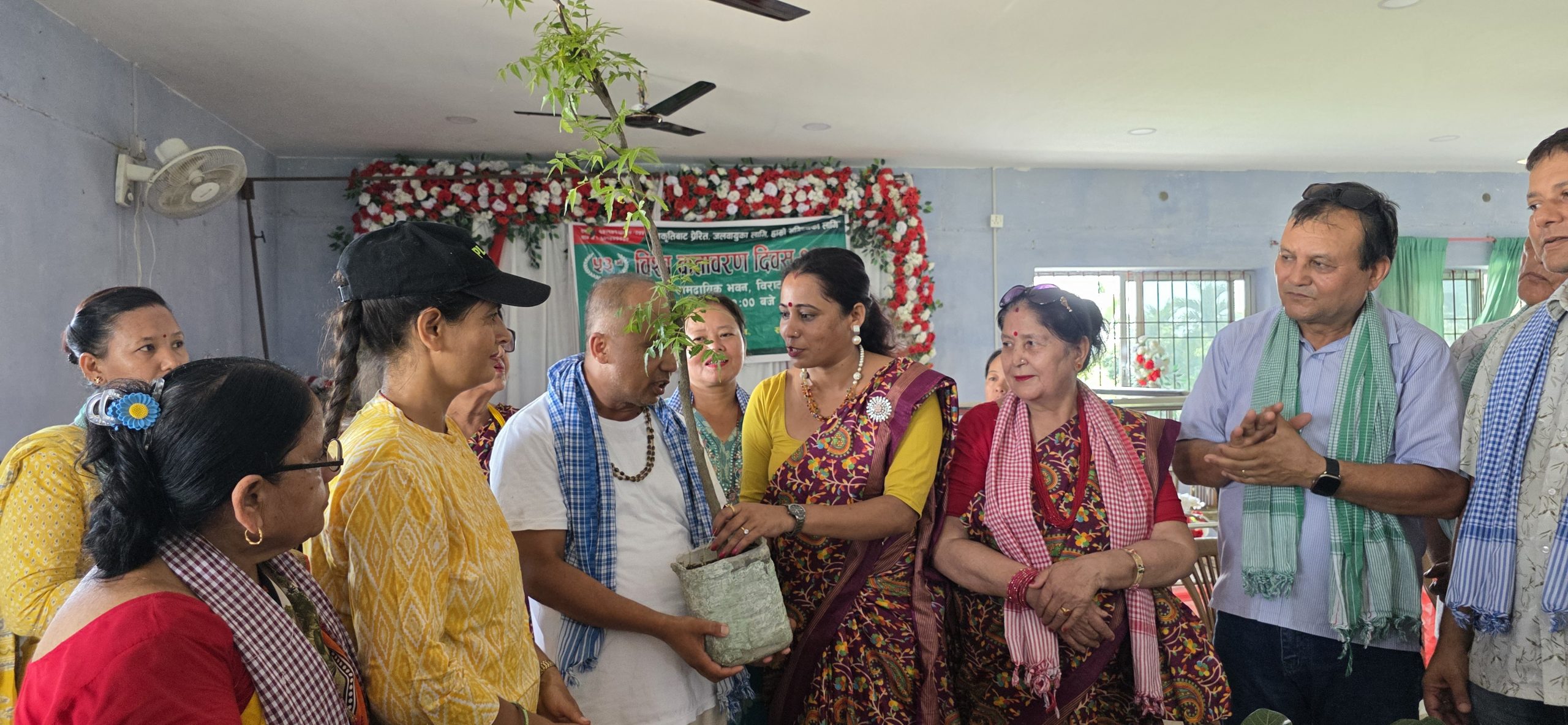 <span class='c1'>विराटनगरमा कौशी तथा करेसाबारीमा अर्गानिक</span> <span class='c2'>तरकारी खेती गर्ने सम्मानित</span>