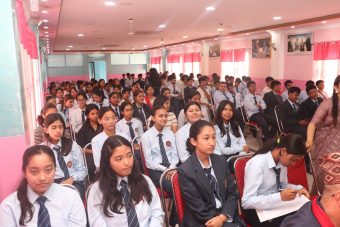 <span class='c1'>एभरेष्ट कलेजमा कक्षा ११ का नयाँ</span> <span class='c2'>विद्यार्थीका लागि अभिमुखीकरण कार्यक्रम सम्पन्न</span>