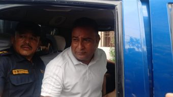 <span class='c1'>नेपाली कांग्रेसका नेता अभिषेक</span> <span class='c2'>गिरी विराटनगरबाट पक्राउ</span>