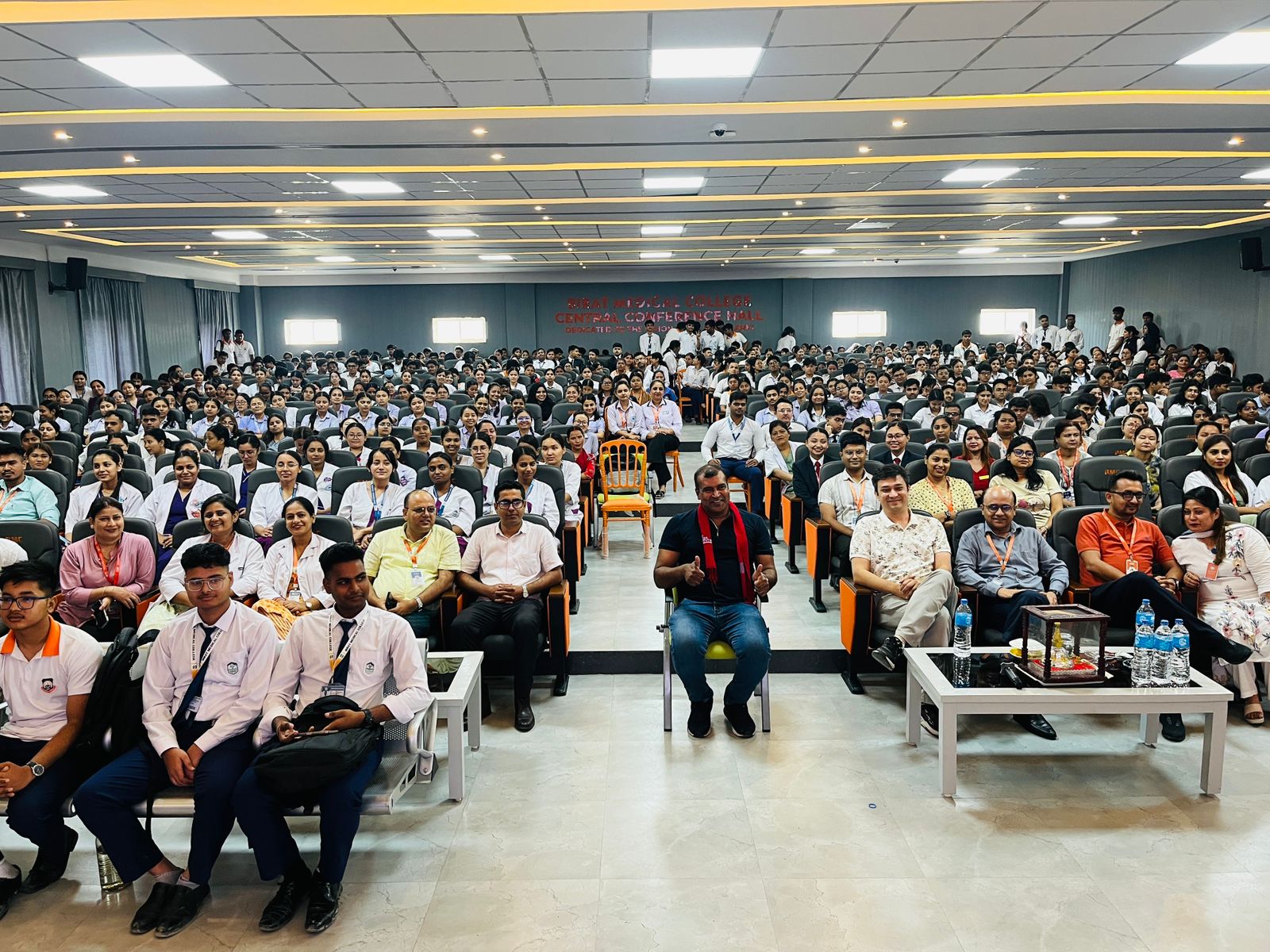 <span class='c1'>शेफ सन्तोष शाहको प्रेरणादायी सत्र</span> <span class='c2'>विराट मेडिकल कलेजमा सम्पन्न</span>