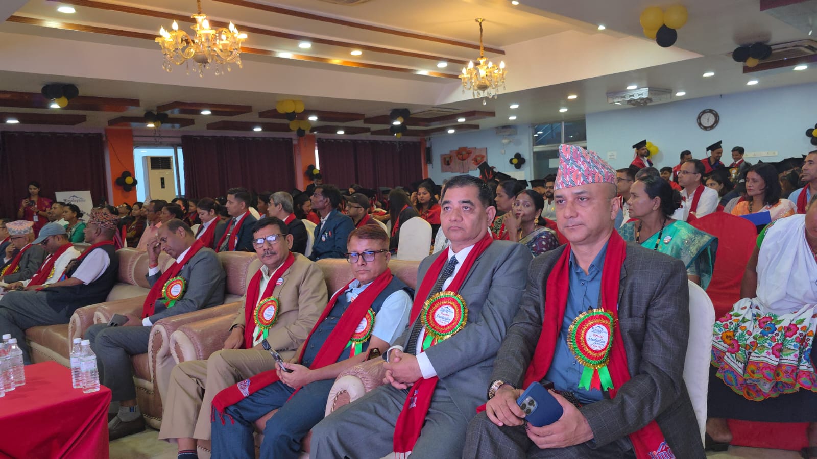 <span class='c1'>विराटनगरको हिमालय दर्शन कलेजमा २०७८</span> <span class='c2'>मा भर्ना भएका विद्यार्थी दीक्षित</span>