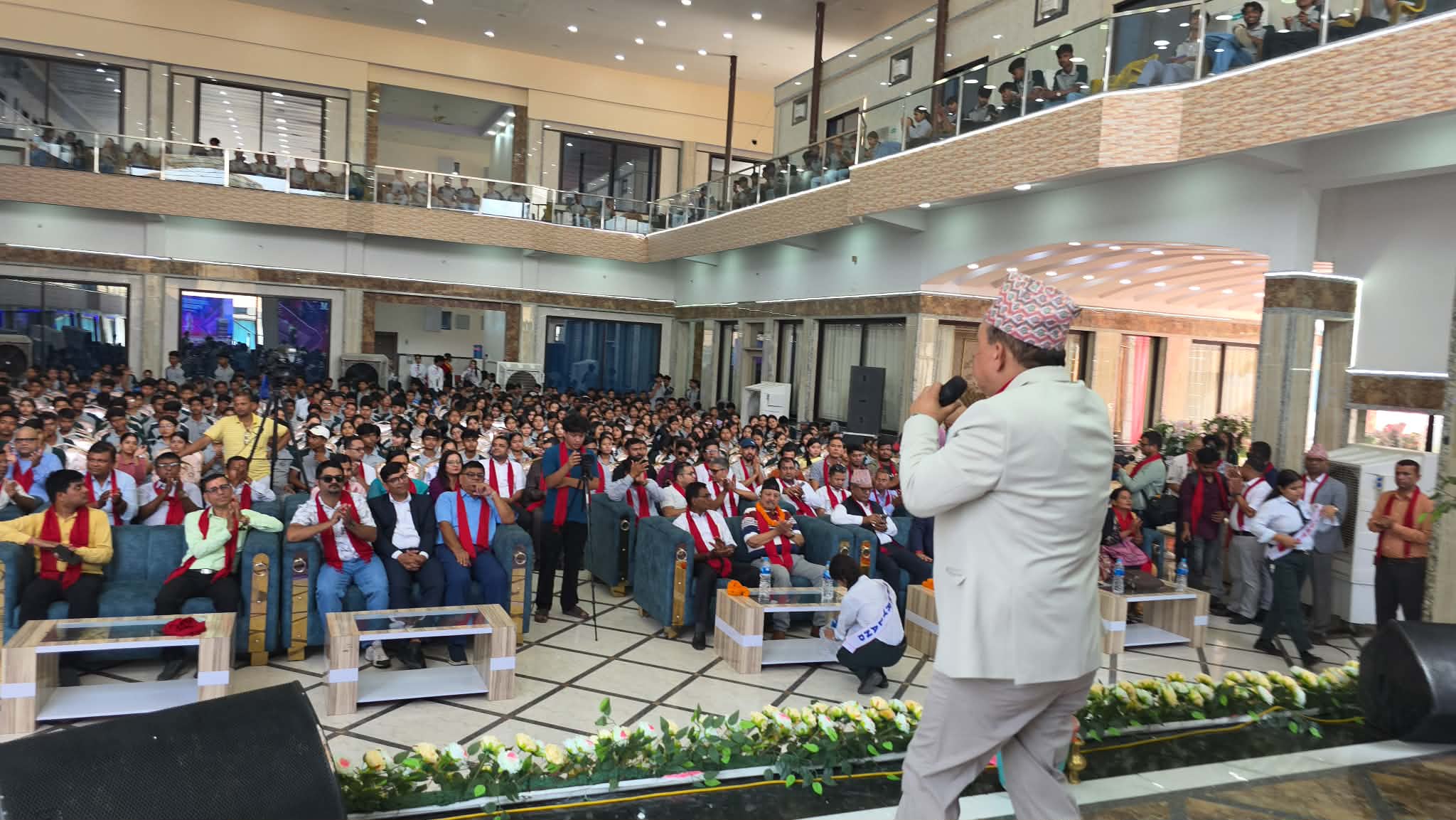 <span class='c1'>विराटनगरको मेरिल्याण्ड कलेजमा नयाँ</span> <span class='c2'>विद्यार्थीहरुलाई भव्य स्वागत</span>