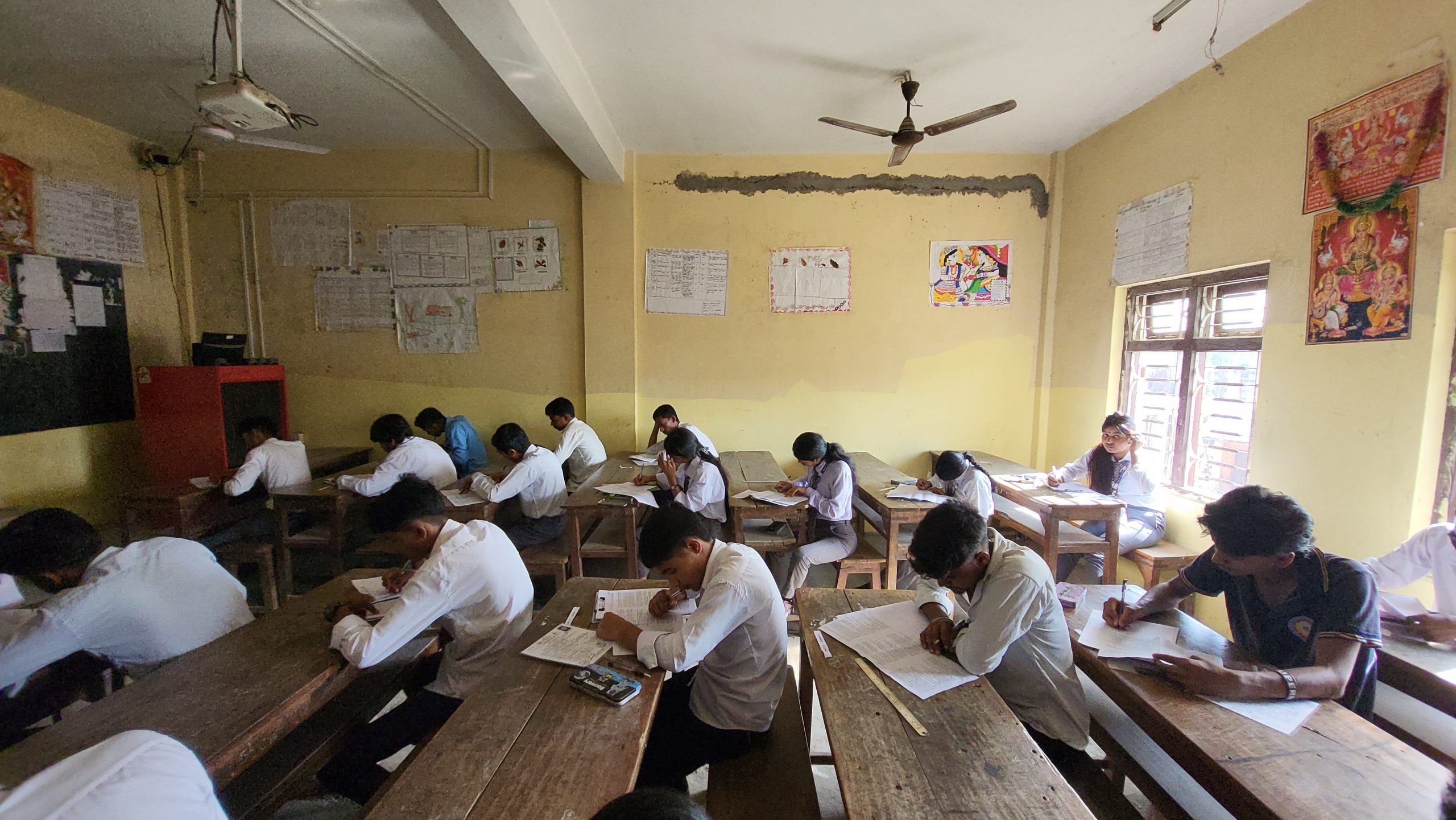 <span class='c1'>कक्षा १२ को परीक्षाफल सार्वजनिक, २ लाख</span> <span class='c2'>३१ हजार ७७० जना विद्यार्थी ग्रेडेड</span>