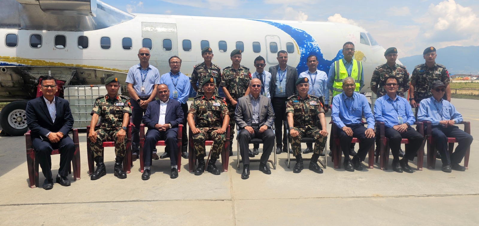 <span class='c1'>बुद्ध एयरद्वारा अवकाशप्राप्त विमानको</span> <span class='c2'>फ्युजलेज सेनालाई हस्तान्तरण</span>