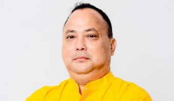 <span class='c1'>पक्राउ पुर्जी जारी भएको ८ दिन</span> <span class='c2'>पछाडि मेयर राजेशमान सिंह पक्राउ</span>
