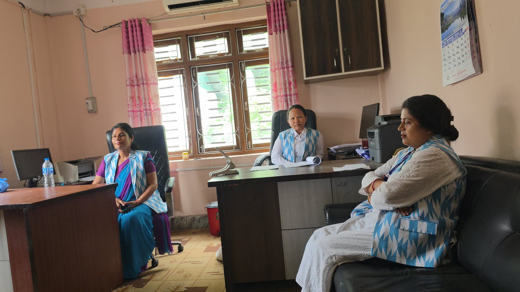 <span class='c1'>ढाकाको इस्टकोटमा सजिएका कर्मचारीः स्थानीय</span> <span class='c2'>उत्पादनसँग जोडिँदै कोशी प्रदेश सरकार</span>