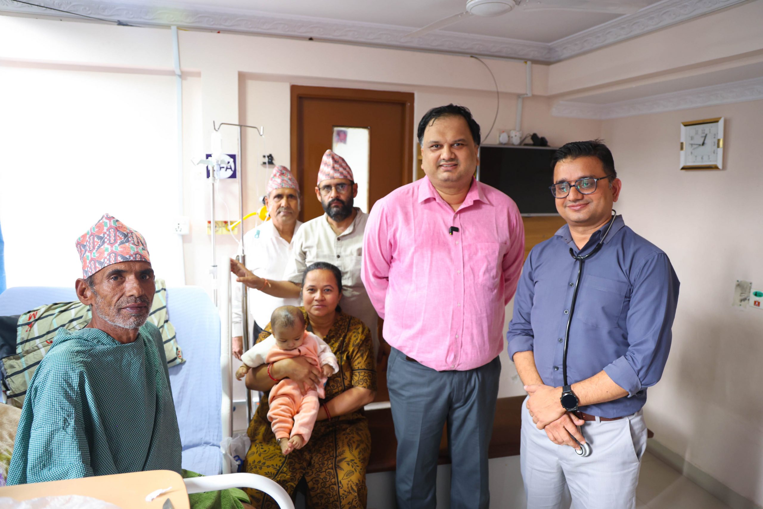 <span class='c1'>नेपालमै पहिलोपटक केएमसीमा ६७ वर्षको उमेरमा</span> <span class='c2'>मष्तिष्कमा फुटेको एभीएमको बिनाचिरफार सफल उपचार</span>
