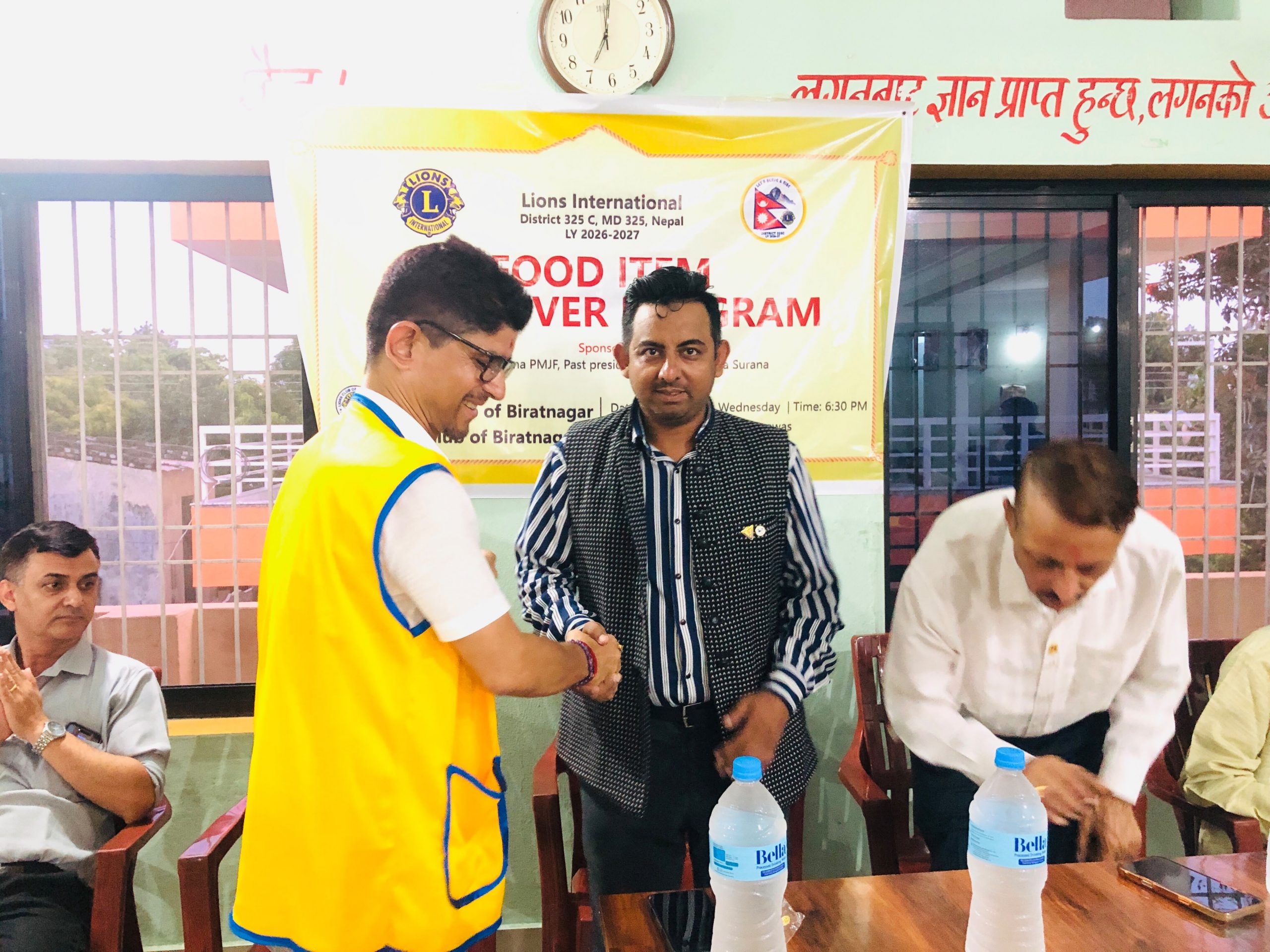 <span class='c1'>विराटनगरमा सेवाभावको उदाहरण: बालबालिकाका</span> <span class='c2'>लागि खाद्यान्न सहयोग</span>