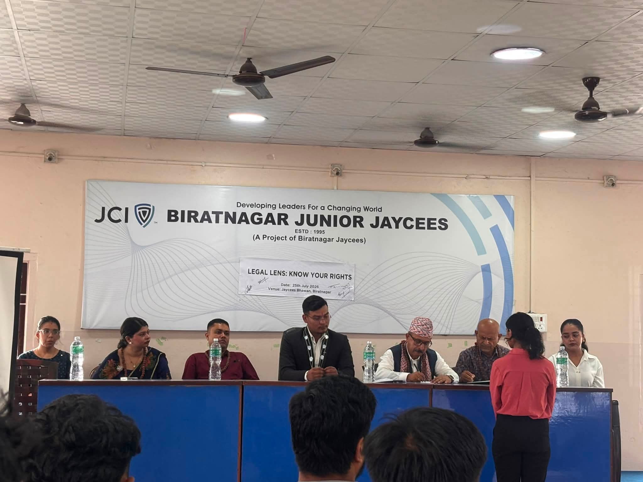 <span class='c1'>विराटनगर जुनियर जेसिजद्वारा ‘लिगल लेन्स’ सम्पन्न: कानुनी साक्षरता</span> <span class='c2'>बलियो नभई नागरिक सशक्तीकरण सम्भव नहुने निष्कर्ष</span>