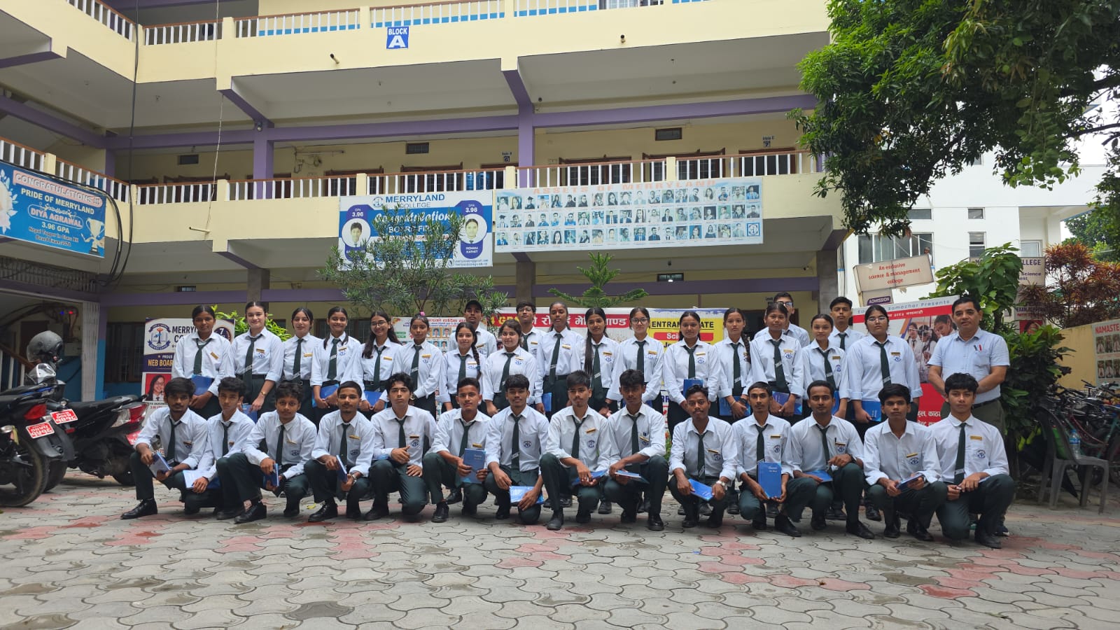 <span class='c1'>मेरिल्याण्ड कलेजका विद्यार्थीलाई क्लास</span> <span class='c2'>रिप्रेजेन्टेटिभको जिम्मेवारीसँगै ब्याज वितरण</span>