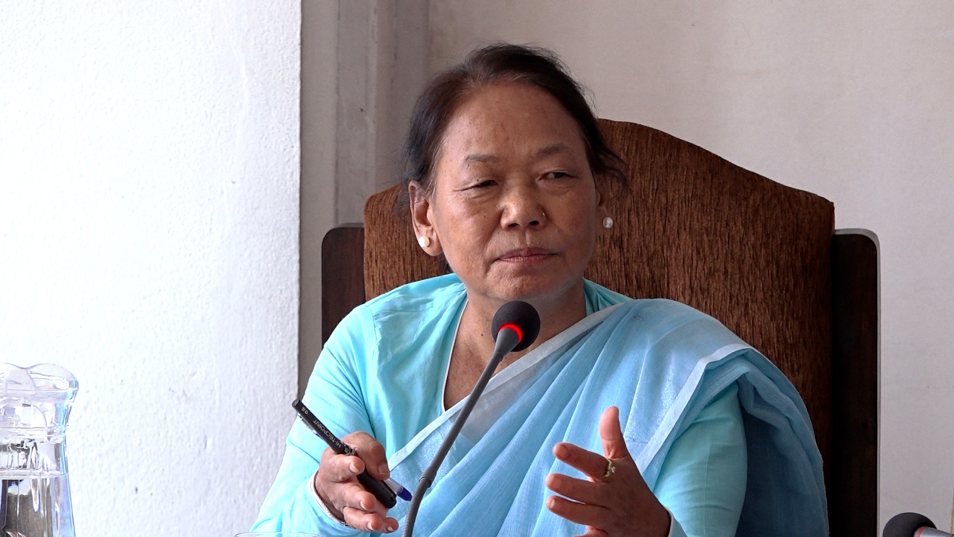 <span class='c1'>आयोगहरु संवैधानिक बनेपछि निष्क्रिय भयो, सरकारबाट</span> <span class='c2'>सुझाव कार्यान्वयन भएन : सभापति राई</span>