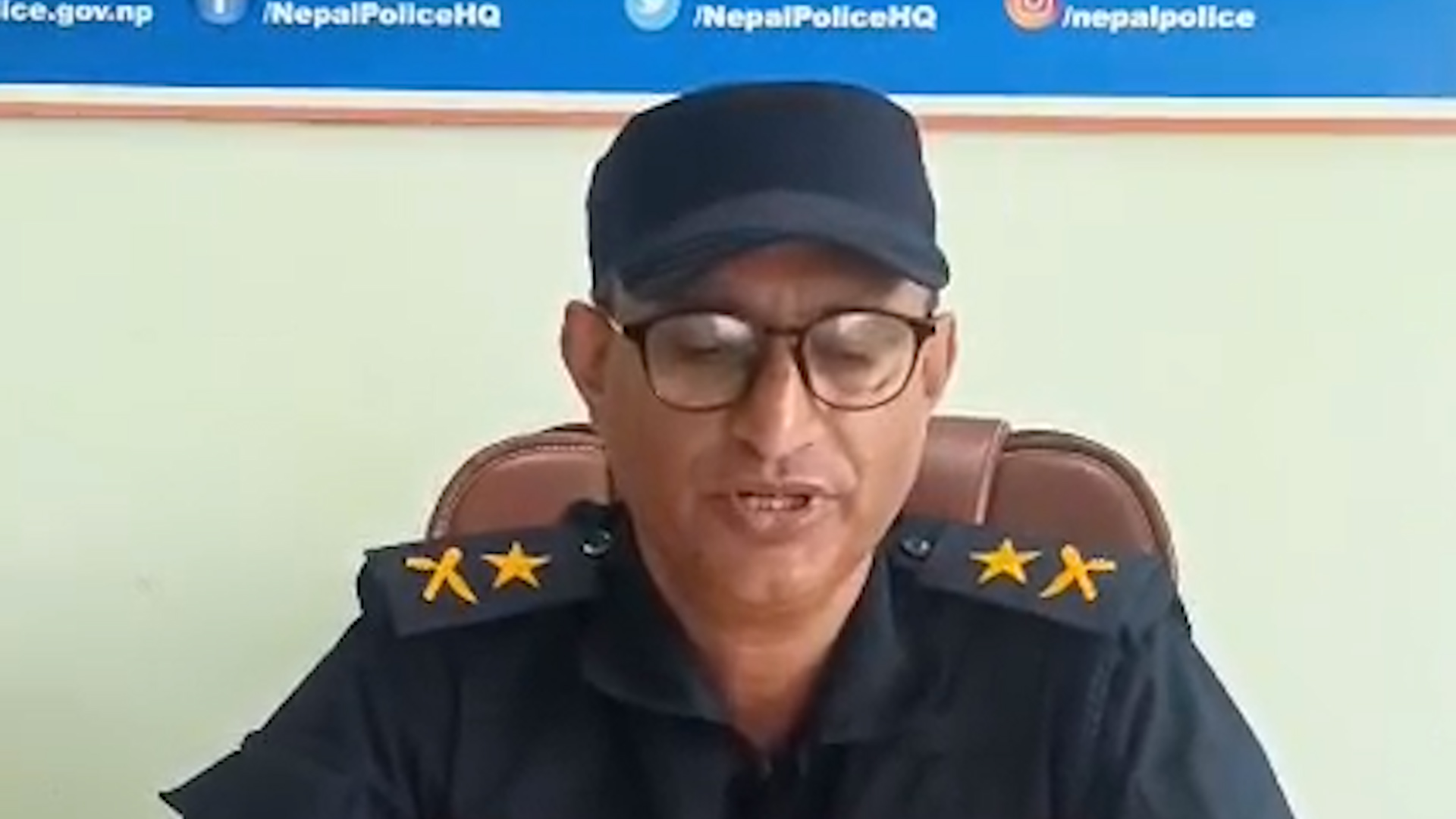 <span class='c1'>धनुषाको मन्दिर परिसरमा मृत फेला परेका</span> <span class='c2'>व्यक्ति पुजारी होइनन् : प्रहरी</span>