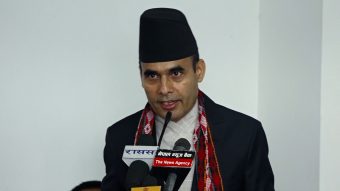 <span class='c1'>नेपाल टेलिकमका सबै टावरमा विद्युत् सेवा</span> <span class='c2'>पुर्याउन सञ्चारमन्त्री डा. तिमिल्सिनाको निर्देशन</span>