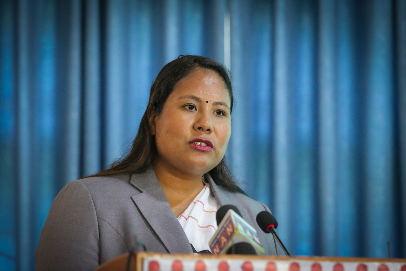 <span class='c1'>खसी बोक्राको उचित मूल्य सुनिश्चित</span> <span class='c2'>गर्ने विषयमा मन्त्रीको ध्यानाकर्षण</span>