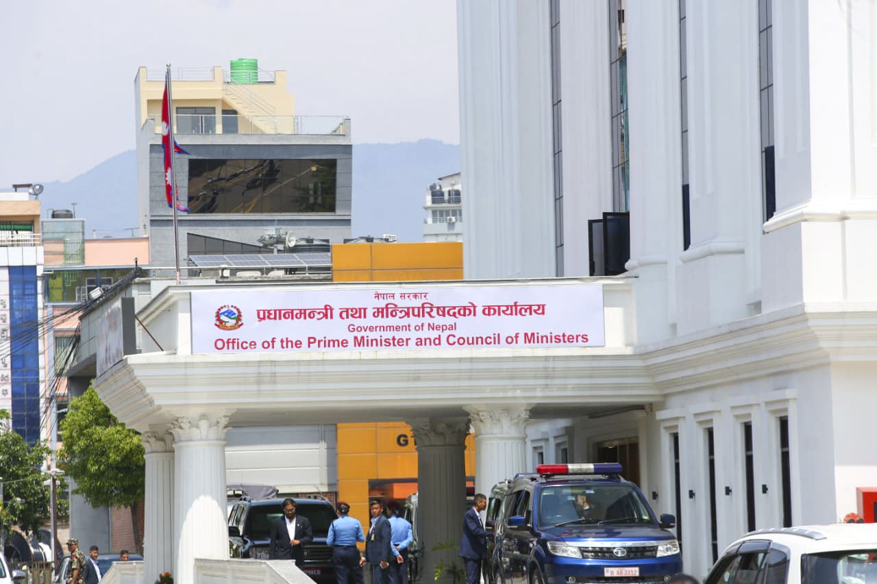 <span class='c1'>कप्तानगञ्ज घटनाबारे सरकारले छानबिन समिति गठन, पीडितलाई</span> <span class='c2'>क्षतिपूर्ति र दोषीलाई कारबाही गर्ने प्रतिबद्धता</span>