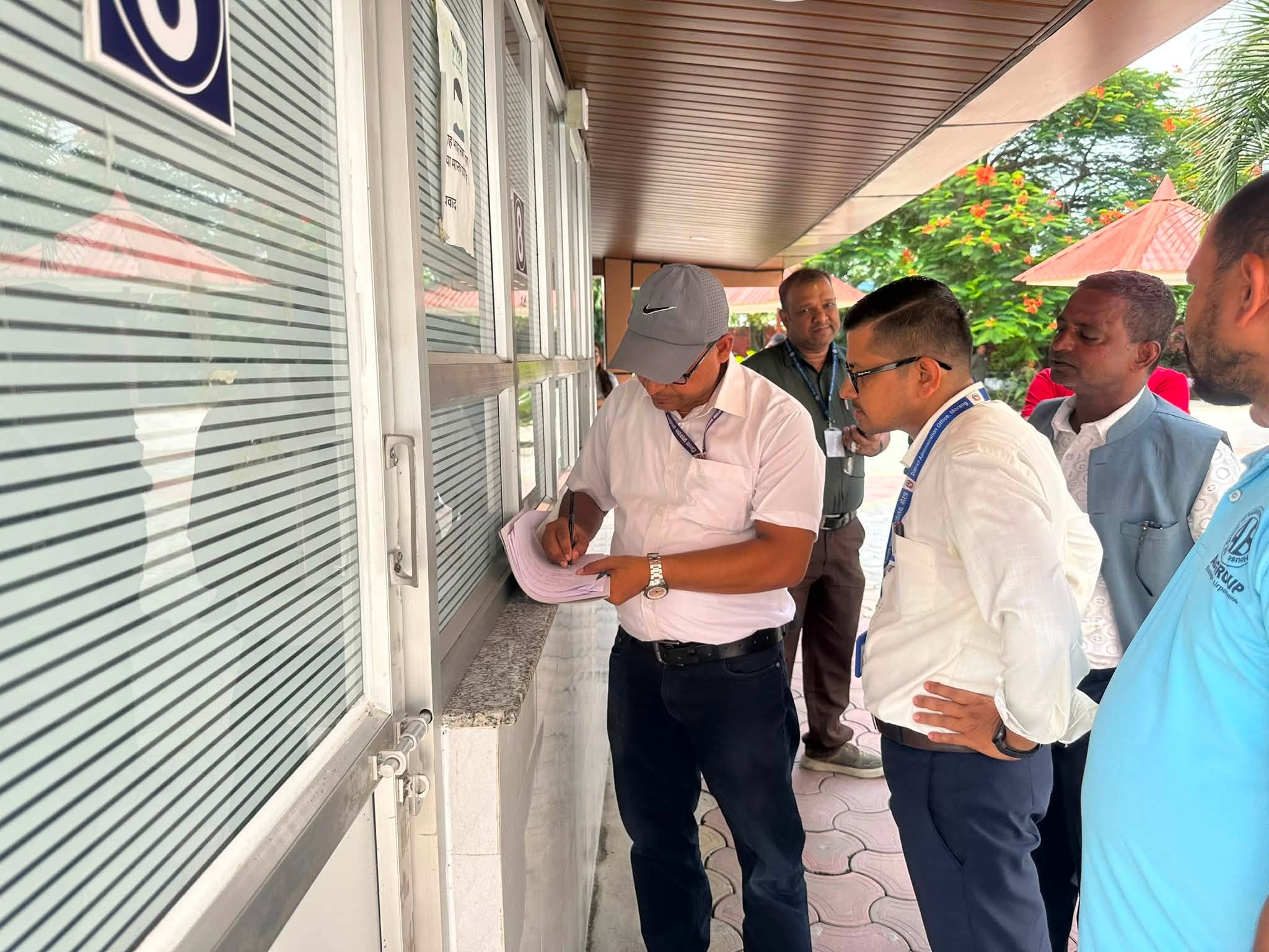<span class='c1'>सिल गरिएका विराटनगरका सातवटै</span> <span class='c2'>आँखा अस्पताल खुले</span>