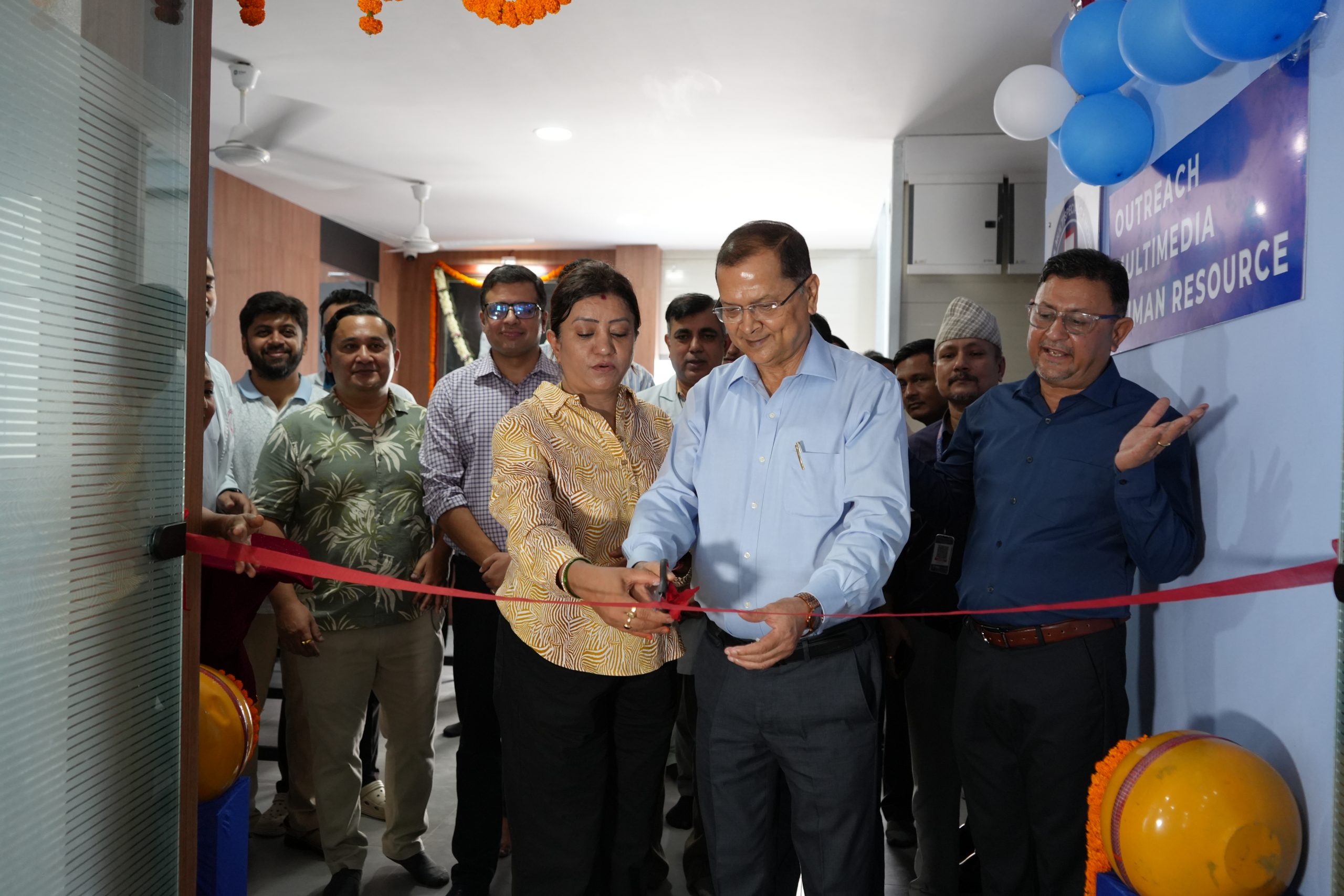 <span class='c1'>न्यूरो कार्डियो एण्ड मल्टिस्पेसियलिटी हस्पिटलको आउटरिच र</span> <span class='c2'>मानव संसाधन विभागको नयाँ कार्यालय सञ्चालनमा</span>