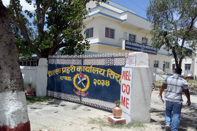 <span class='c1'>फेसबुक लाइभमार्फत भ्रामक सूचना फैलाउने</span> <span class='c2'>युवकले गल्ती स्वीकार्दै मागे माफी</span>