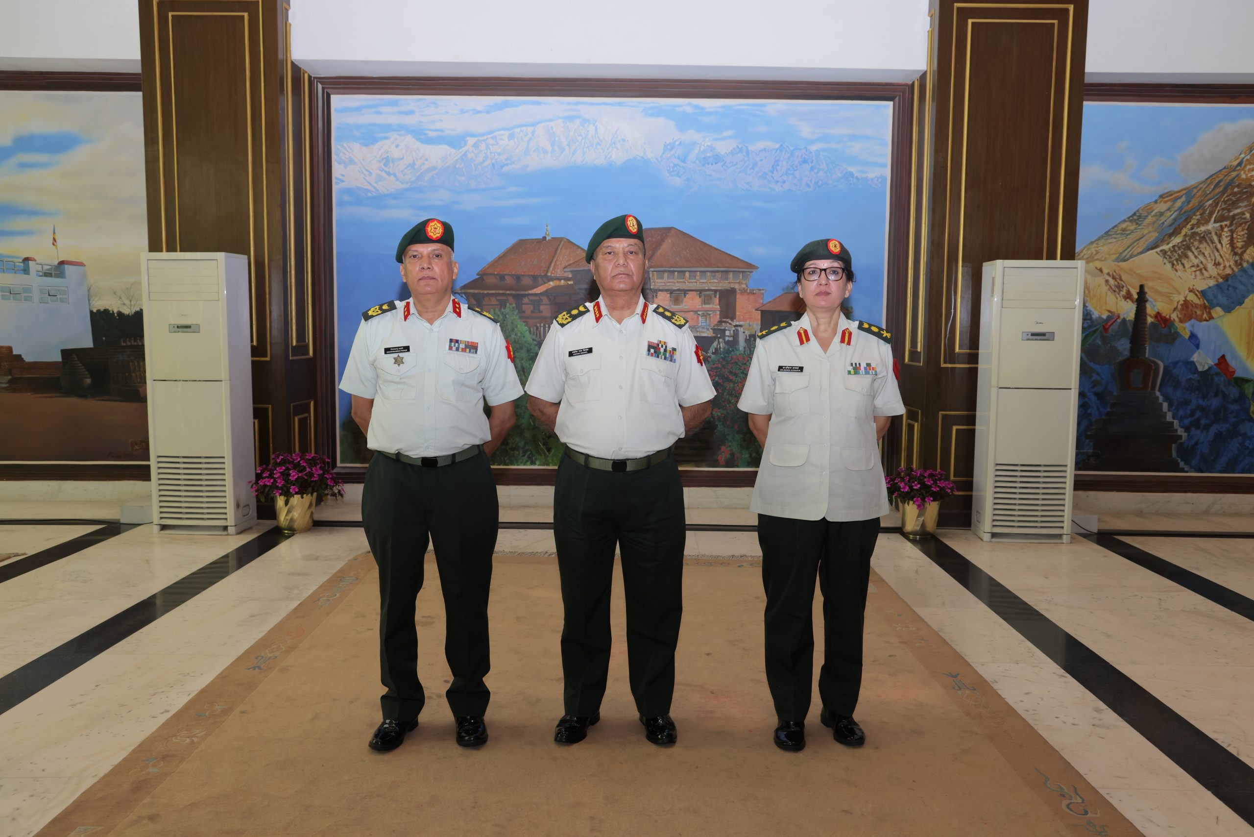 <span class='c1'>उपरथी पहाडी र महासेनानी</span> <span class='c2'>आचार्यलाई दज्र्यानी चिन्ह प्रदान</span>