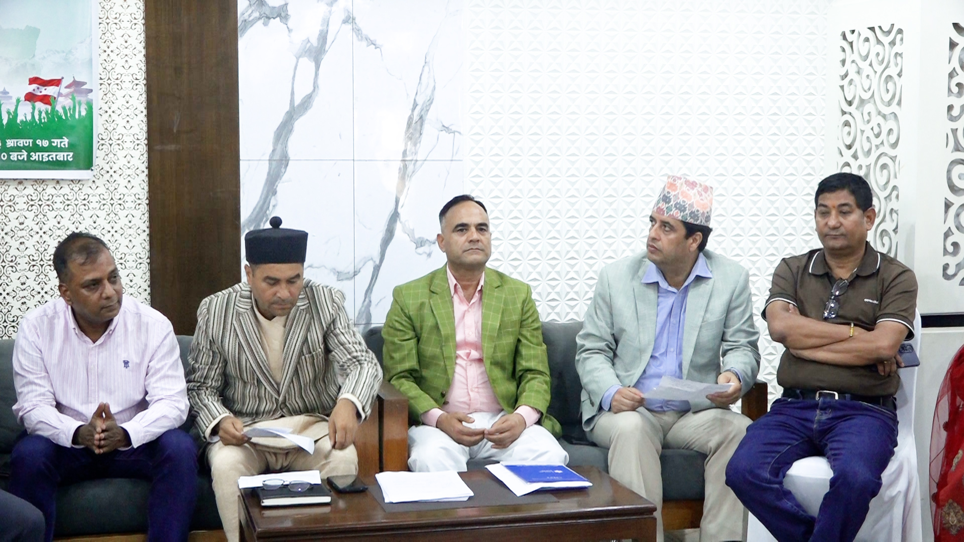 <span class='c1'>कांग्रेसका युवा नेताहरुले सुरु गरे</span> <span class='c2'>‘एकता अभियान’, शीर्ष नेताहरुलाई दबाब</span>