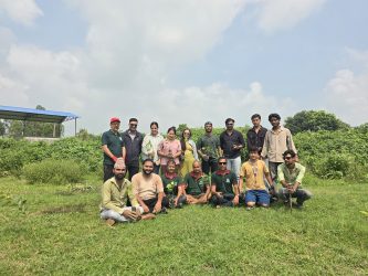 <span class='c1'>जेन्जी सहिदको सम्झनामा विराटनगरमा</span> <span class='c2'>रोपिए ७६ बिरुवा</span>