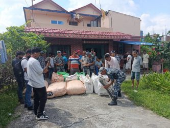 <span class='c1'>खुल्ला सीमाबाट रातभर तस्करी, भाडाको</span> <span class='c2'>कोठाबाट दिनभर बजार डेलिभरी</span>