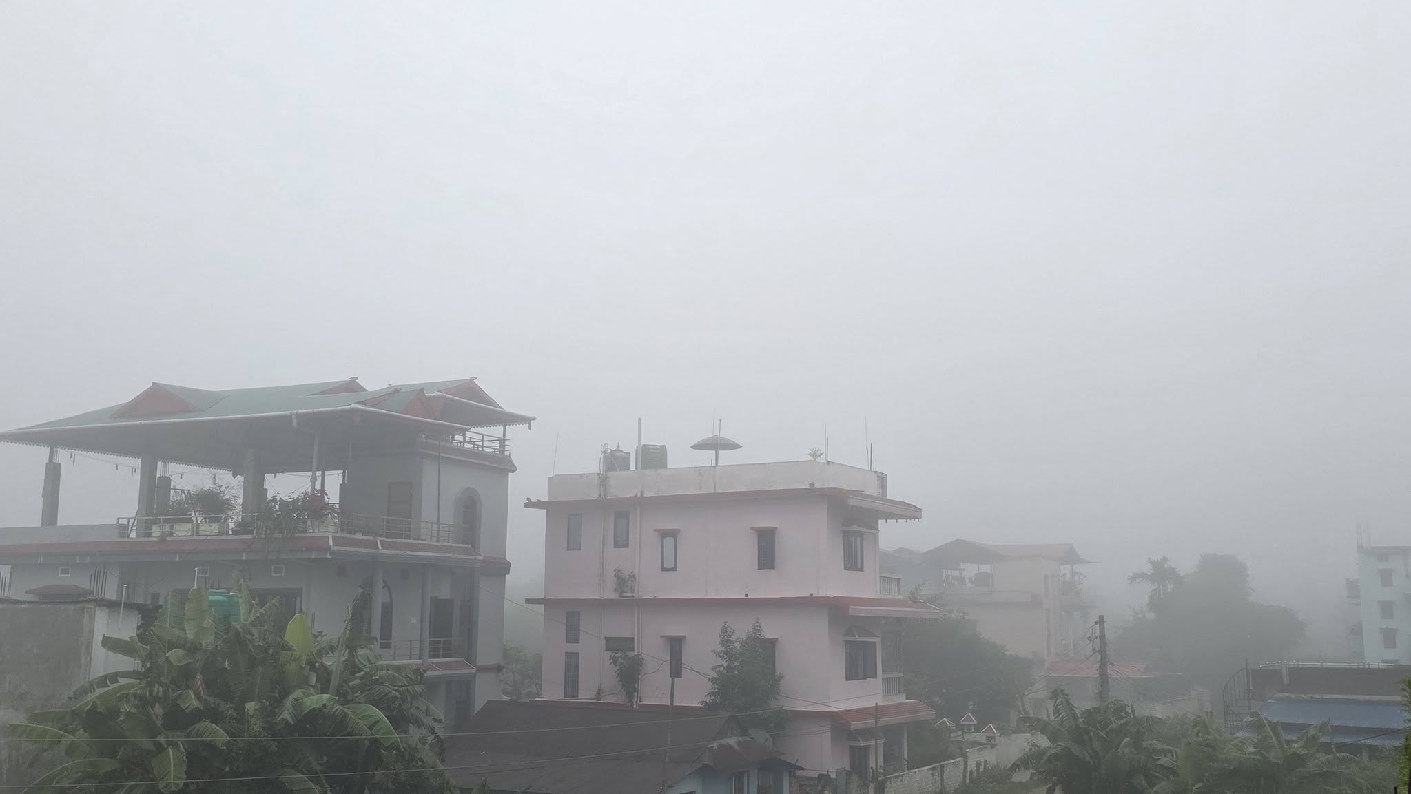 <span class='c1'>आजको मौसम कस्तो रहला ? विराटनगरमा</span> <span class='c2'>विहानैदेखी बाक्लो हुस्सु र शित लहर</span>